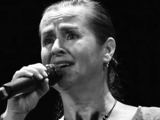 Фольклорная певица из Чехии Хана Горка в возрасте 57 лет скончалась от коронавируса, которым, по словам ее родственников, заразилась умышленно