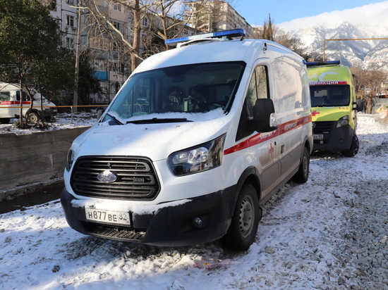 Почти половину всех новых автомобилей скорой помощи Крыма перевезли в Ялту