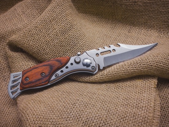 В Донецке парень изрезал девушку из-за неразделённых чувств