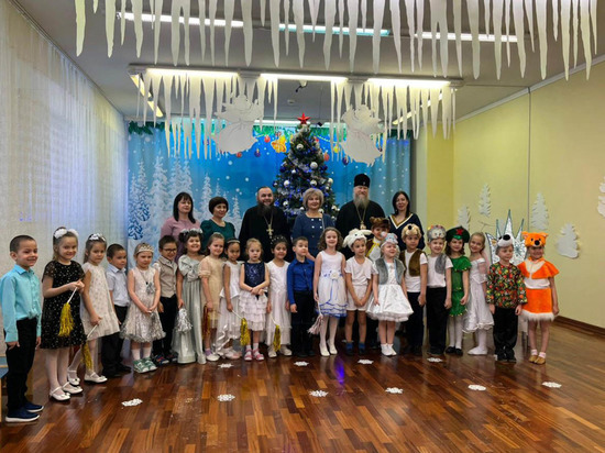 Рожденственские встречи прошли в анадырском детсаде «Сказка»