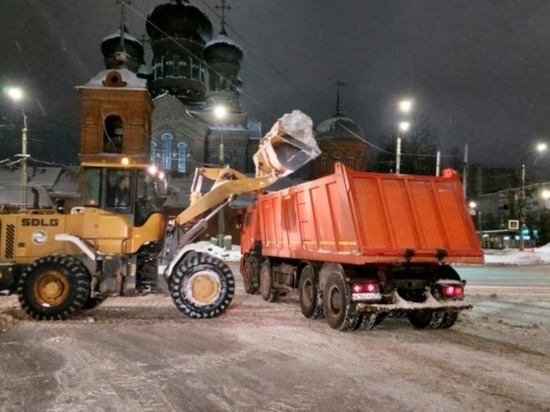 В Иванове каждую ночь вывозят свыше 140 грузовиков снега