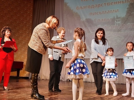 В Кисловодске рекордное число школьников получило грамоты от мэра