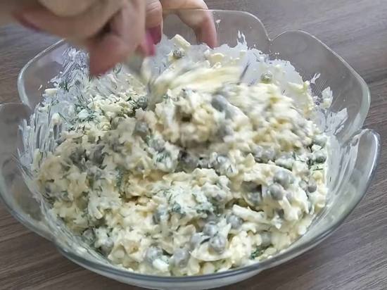 Раскрыт рецепт салата "Чайка" из СССР: перебивает оливье и "шубу"