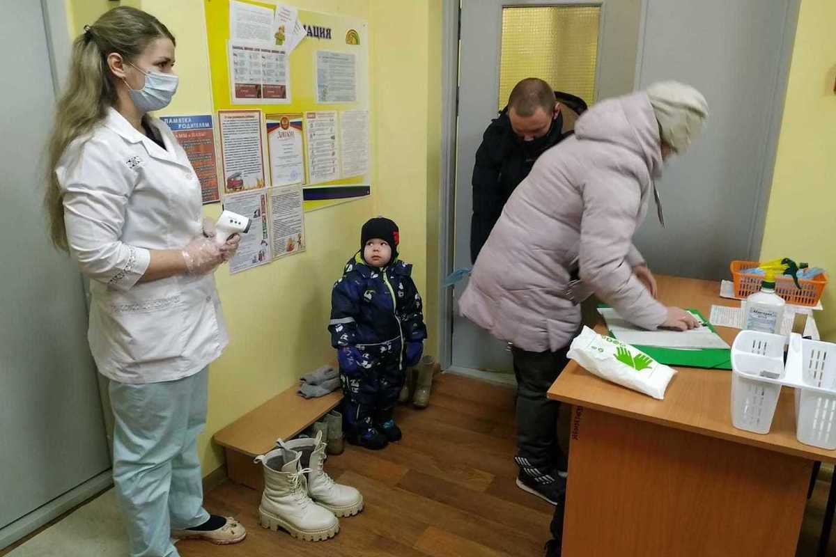 В детских садах Костромской области усилены «утренние фильтры»