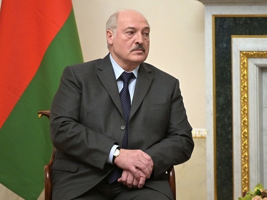 «Уже этим «Омикроном»: Лукашенко снова переболел коронавирусом
