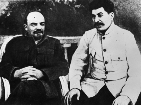 Через 100 лет смерти Ленина, 21 января 2024 года, истечет срок ограничений, наложенный на доступ к фонду, где хранится большой объем медицинской документации пациента Ульянова