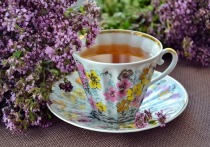 Эксперты раскрыли, какой цветочный чай можно заваривать себе ежедневно, чтобы бороться с высоким кровяным давлением, которое часто называют "тихим убийцей"