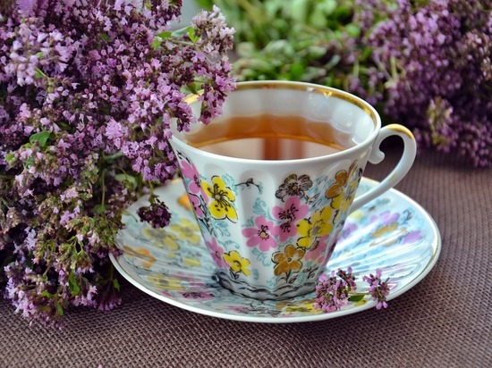 Эксперты раскрыли, какой цветочный чай можно заваривать себе ежедневно, чтобы бороться с высоким кровяным давлением, которое часто называют "тихим убийцей"