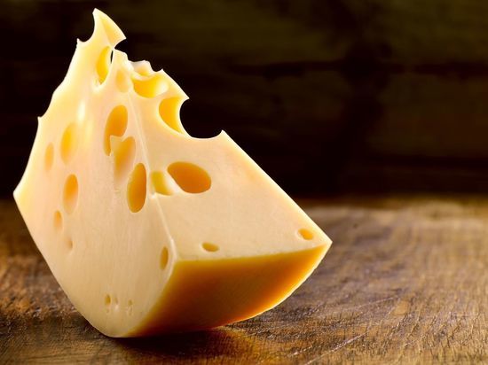 У рецидивиста из Ленобласти изъяли более 50 килограмм запрещенного сыра
