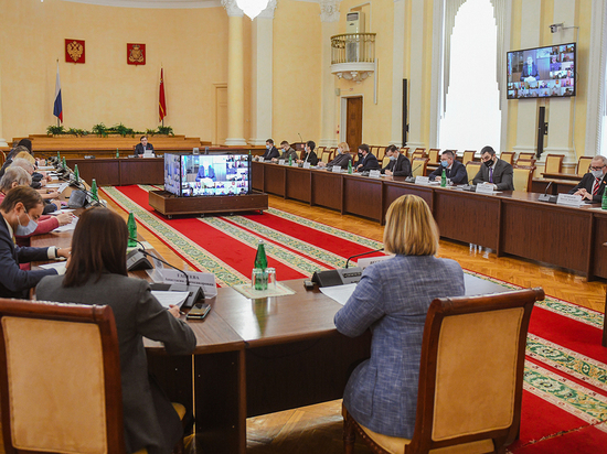 В Смоленской области обсудили, как противодействовать распространению омикрона