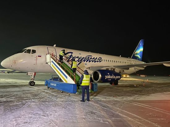 В Бурятии встретили первый авиарейс из Якутска, на очереди еще два города