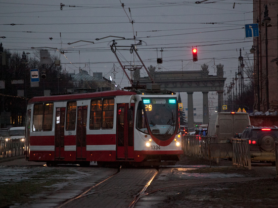 Почти 60 новых трамваев появятся в Петербурге до 2023 года