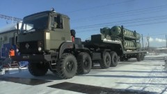 В Белоруссию из России перебросили два дивизиона систем ПВО С-400: видео