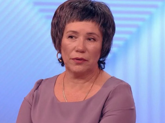 Жительница Сарапула пришла на передачу "Пусть говорят" чтобы найти биологических родителей