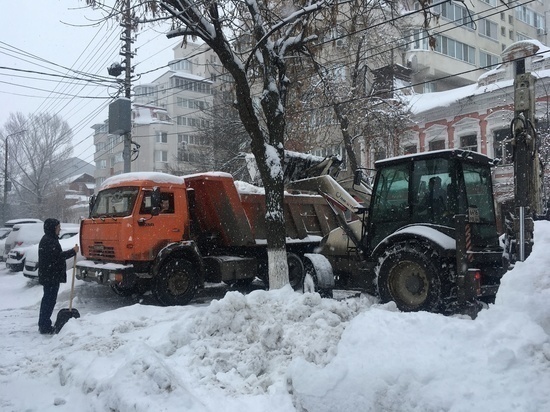 Прокурор Саратовской области взял на личный контроль уборку дорог в регионе