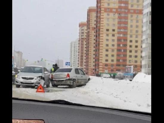 На улице Большой в Рязани в ДТП с Renault и Toyota никто не пострадал