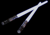 Российский поклонник “Звездных войн” Алекс Буркан сделал первый в мире выдвижной световой меч