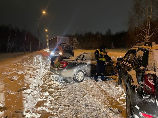 В Казани при столкновении двух автомобилей пострадали трое детей