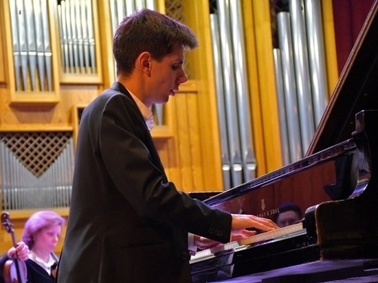 Московский музыкант дал концерт в Луганске