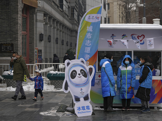 Власти Пекина проводят массовое тестирование на COVID-19 в связи с ростом числа случаев заражения в преддверии скорого открытия Олимпийских игр-2022