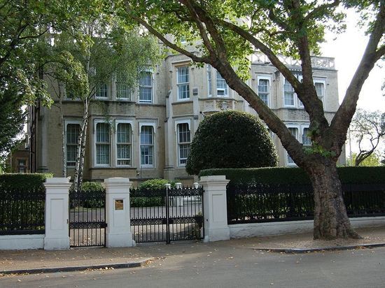 Посольство оценило заявления МИД Британии о "пророссийском" Мураеве