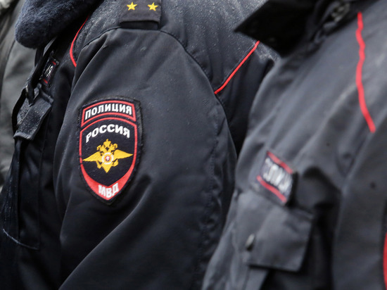У опечатанных петербургских баров QR-сопротивления выставили полицейские наряды
