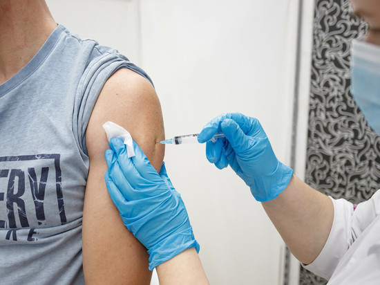 Вакцина «Спутник Лайт» поступила в прививочные пункты Псковской области