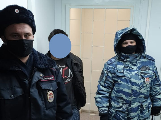 В центре Рязани задержали 24-летнего мужчину с наркотиками