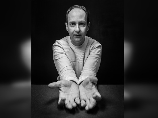 Никита Тарасов о роли в сериале «Девушки с Макаровым»: «Меня сложно представить в полицейской амуниции с пистолетом и наручниками!»