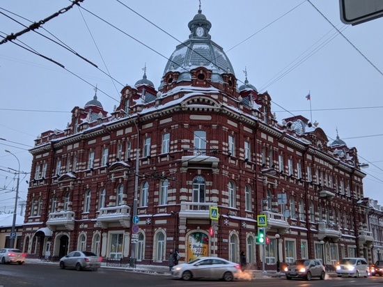  Фасады и деревья в Томске очищают от рекламы