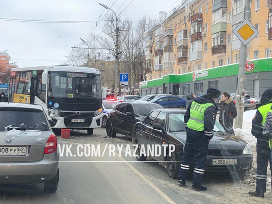 В Рязани произошло ДТП с участием маршрутки