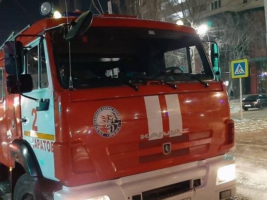 Из-за пожара в ледовом дворце «Кристалл» эвакуировали 40 человек