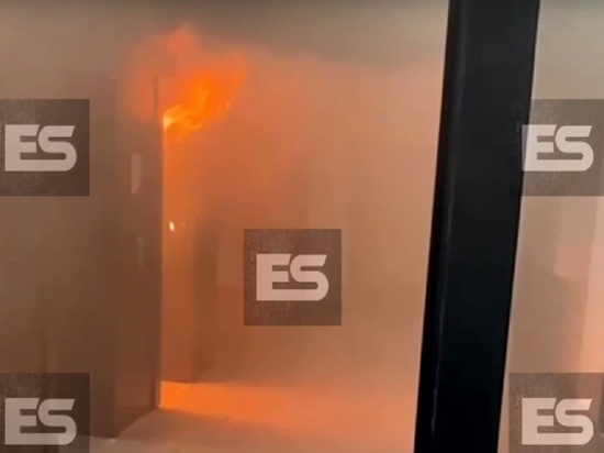 В Обнинске в многоэтажке загорелся лифт