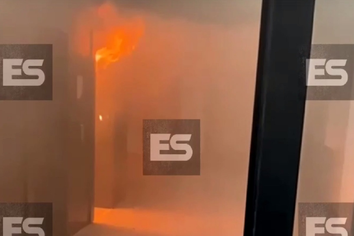 Пик пожар. Пожар в лифте. Плазма лифт в Обнинске.
