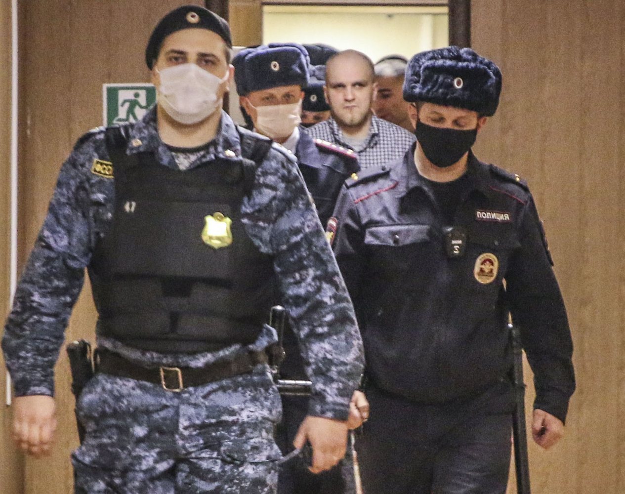 Бывших спецназовцев ФСБ осудили за разбой: кадры оглашения приговора