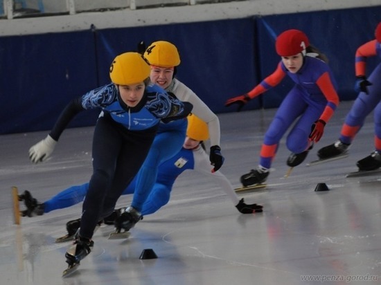 Пензенские спортсменки заняли третье место на соревнованиях по шорт-треку
