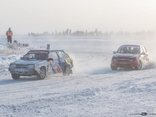 Пилоты из Хакасии заняли призовые места на чемпионате по зимним трековым гонкам