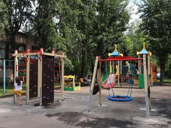 5 дворов Ленинского района благоустроят в Красноярске в 2022 году