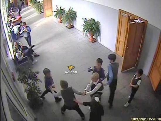 В Новосибирске закрыли уголовное дело по факту избиения ученика школы