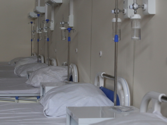 В петербургские стационары поступило 657 пациентов с COVID-19 и пневмониями