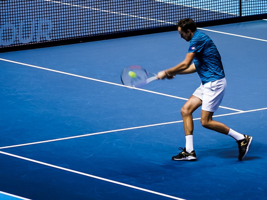 Даниил Медведев одолел Феликса Оже-Альясимма в четвертьфинале Australian open