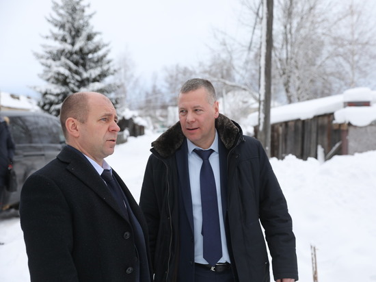 Михаил Евраев посетил дворы, которые будут благоустроены по проекту «Наш двор» в Некоузском районе
