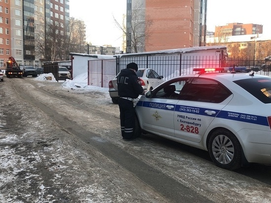 В неудовлетворительных дорожных условиях случилось 663 ДТП в Екатеринбурге