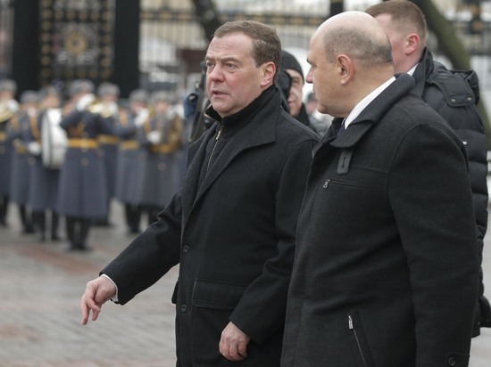 Медведев назвал Украину игрушкой в руках США и НАТО