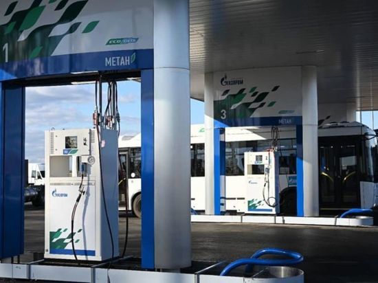 Радий Хабиров пообещал сдать в этом году десять новых газовых автозаправок