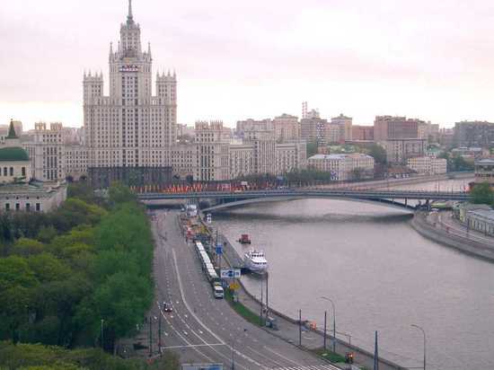 Москва начала искать в Саратовской области специалистов: они дешевле