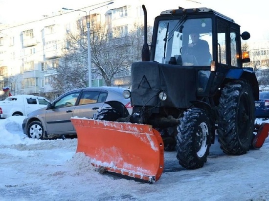 Стихийные парковки во дворах Серпухова ликвидируют