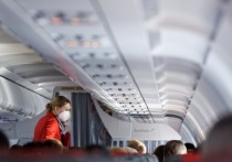 Принимать противозачаточные может разрешить стюардессам Минздрав