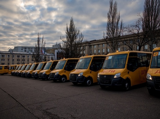 В Курской области собираются закупить 60 новых школьных автобусов