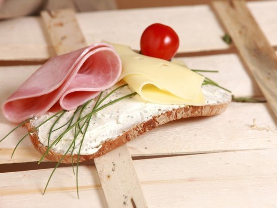 Диетолог Дианова объяснила, как сделать вкусный и полезный бутерброд
